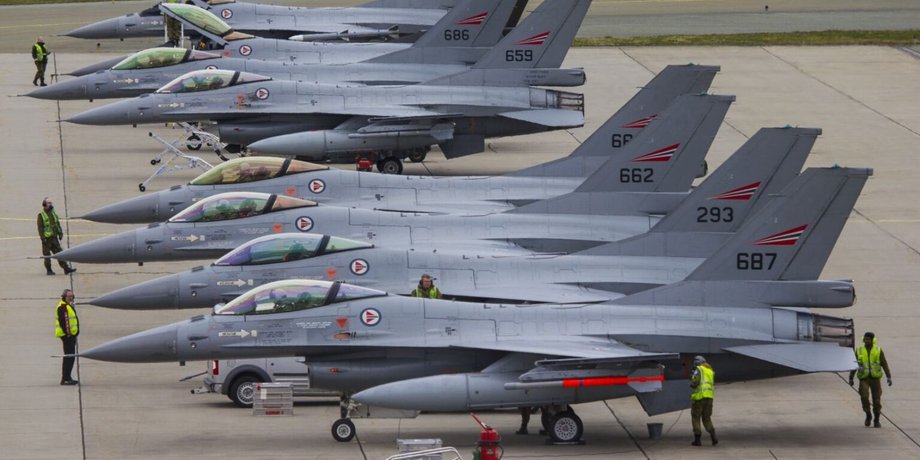 самолеты F-16A