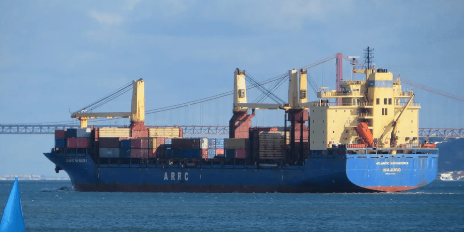 Корабль Atlantic Navigator II, корабль РФ Германия, уран РФ, уран РФ санкции, санкции РФ древесина уран