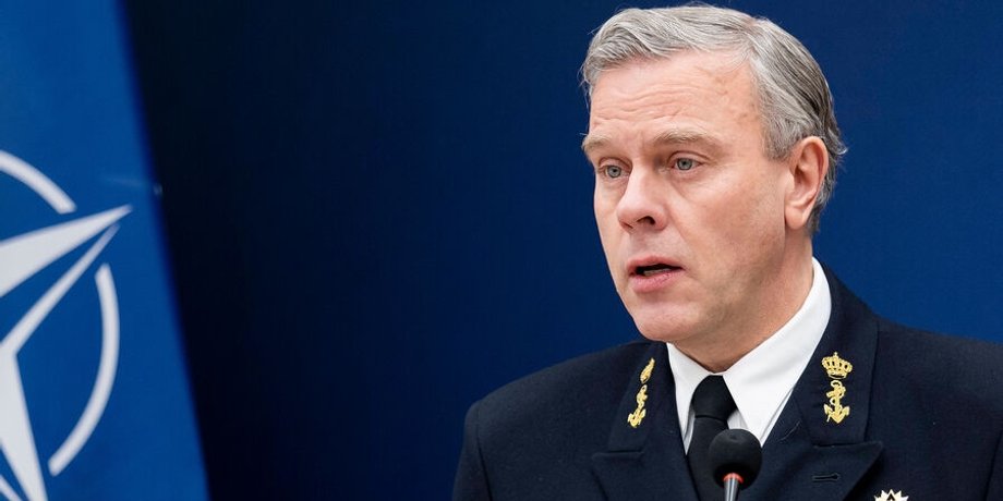 Бауер, НАТО, війна, адмірал
