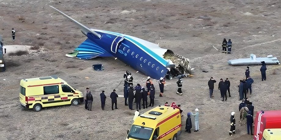 Самолет Embraer 190, самолет Баку Грозный, самолет в Алтау, самолет разбился в Казахстане, Самолет Embraer 190 падение Алтау, Embraer 190 авиакатастрофа