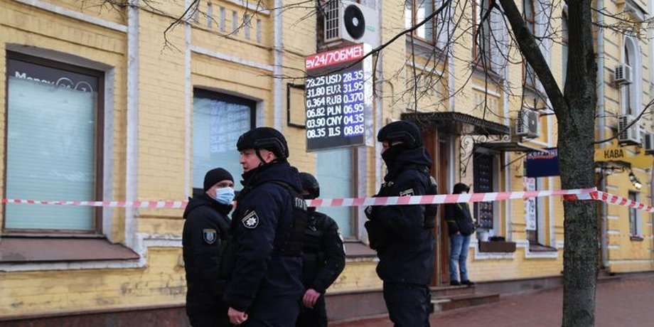 После стрельбы в райотдел доставили 14 человек