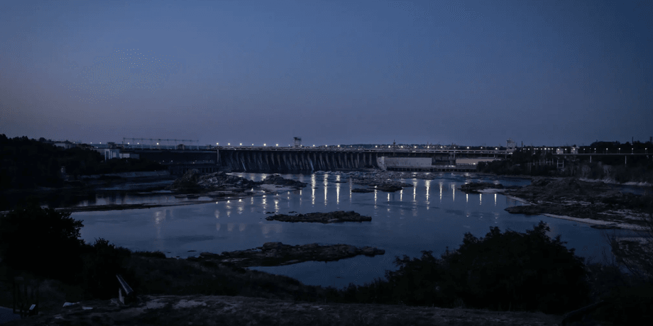 Дно Каховского водохранилища после подрыва