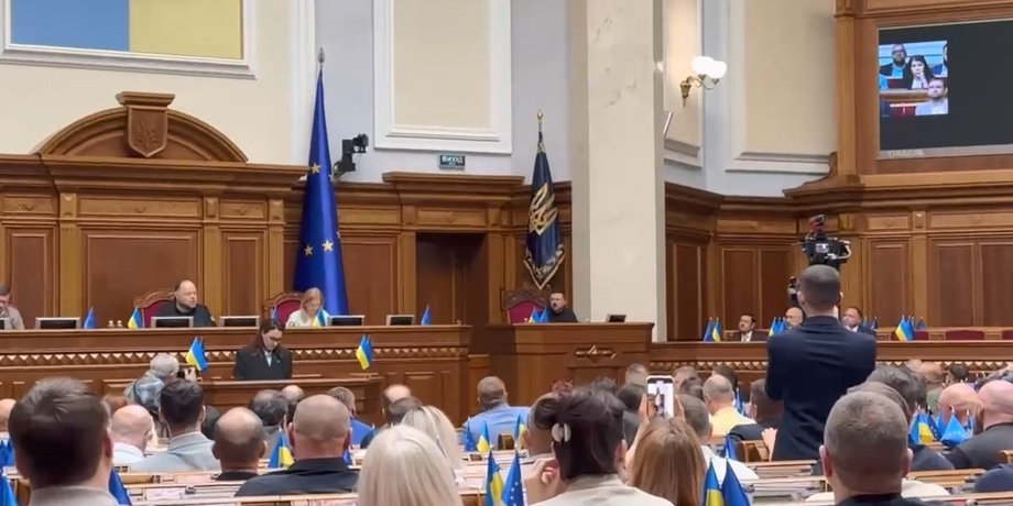 Нардеп Гончаренко поцікавився демобілізацією та почув відповідь від Зеленського, свідчить трансляція з Верховної Ради