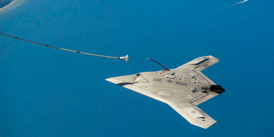 Палубный боевой дрон X-47B UCAS-D / Фото: aviationweek.com