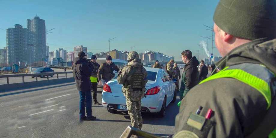 блокпост, Киев, ТЦК и СП, военные, гражданские, мобилизация, война РФ против Украины