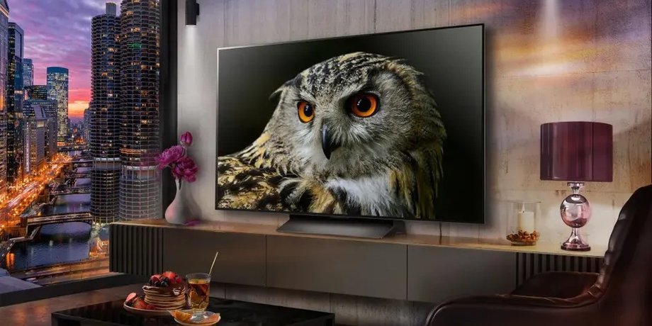 Телевізор LG OLED77C4 в інтер'єрі