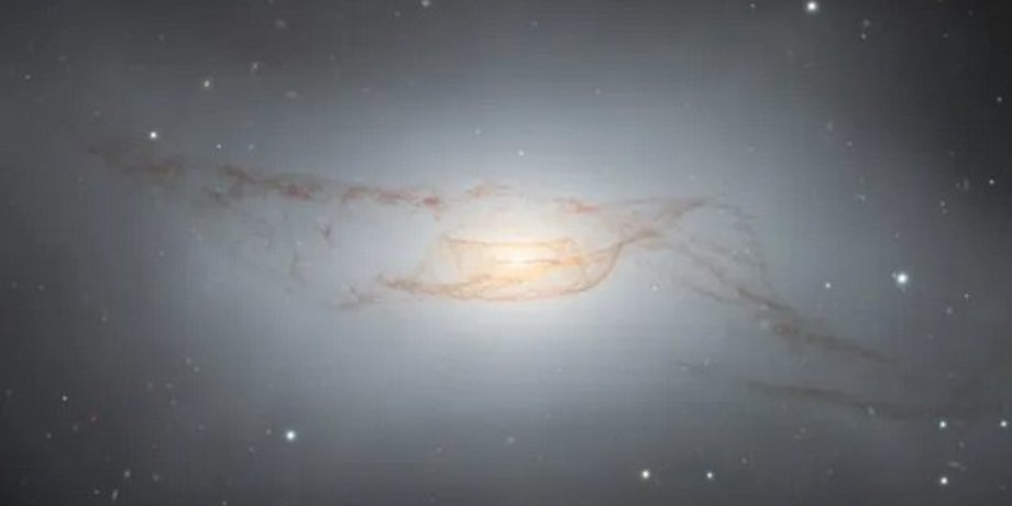 галактика NGC 4753