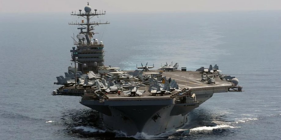 авианосец Carl Vinson