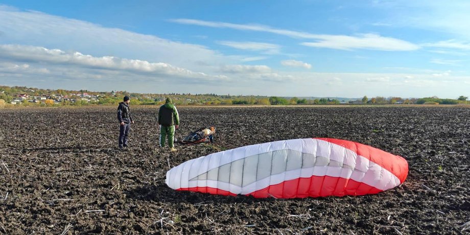 моторный параплан, на котором 26 октября украинец прилетел в Молдову