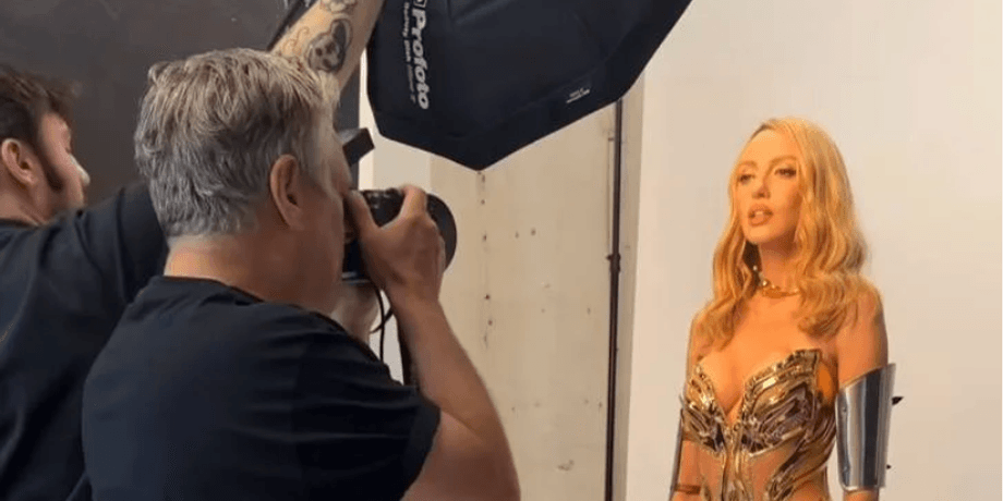 Оля Полякова, Оля Полякова фотосесія в лондоні, річард ренкін, альбом олі полякової, корсет фролов