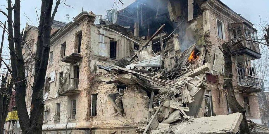 Зруйнований будинок у Кривому Розі, Обстріл Кривого Рогу сьогодні, Києва сьогодні, Обстріл сьогодні, Обстріл Дніпра