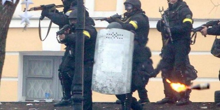 Снайперы на Майдане Независимости в Киеве / Фото кадр из видео