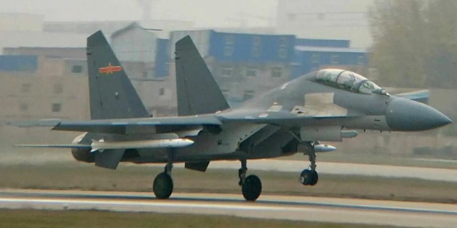 истребитель J-16