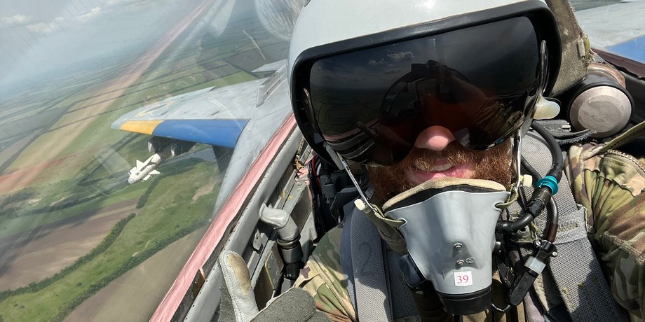 Пилот "Джус" фото, Пилот "Джус" боевой вылет
