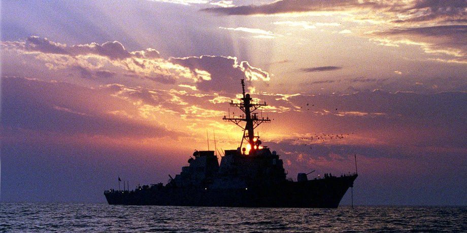 військовий корабель США Carney, Червоне море, есмінець