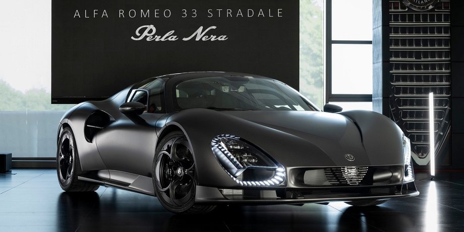 Alfa Romeo випустила версію 33 Stradale Perla Nera.