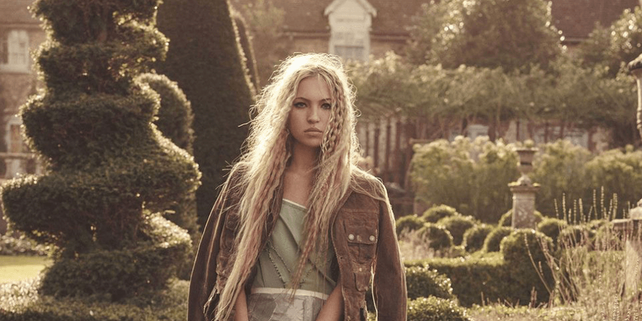 Ліла Мосс, кейт мосс донька, британський vogue, зйомка в англійському стилі, луї бейнс, агентство кейт мосс