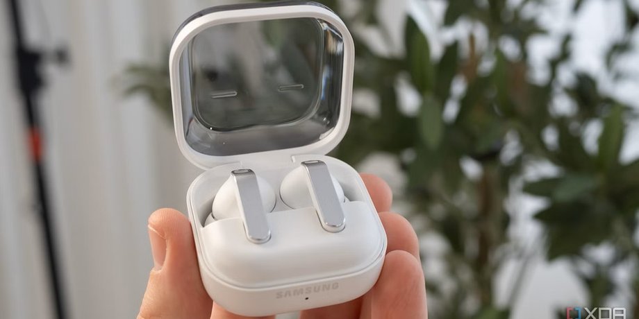 Навушники Samsung Galaxy Buds 4 Pro