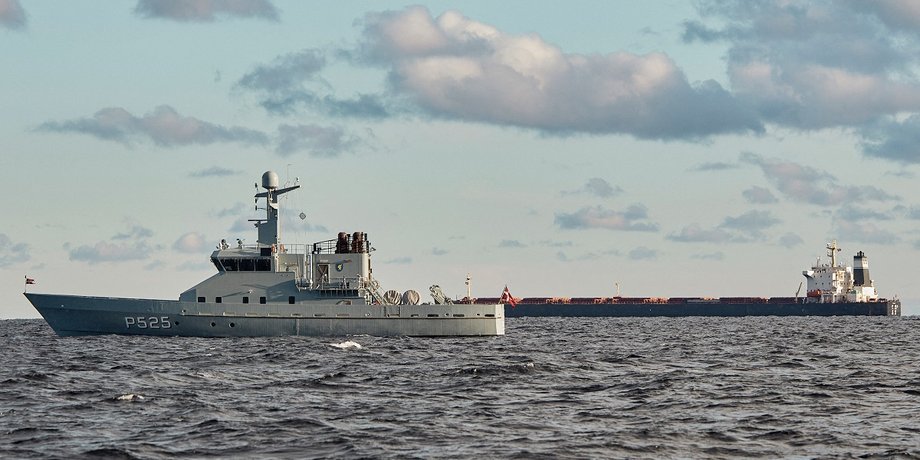 Китайский сухогруз Yi Peng 3, балтийское море, обрыв кабелей в балтийском море