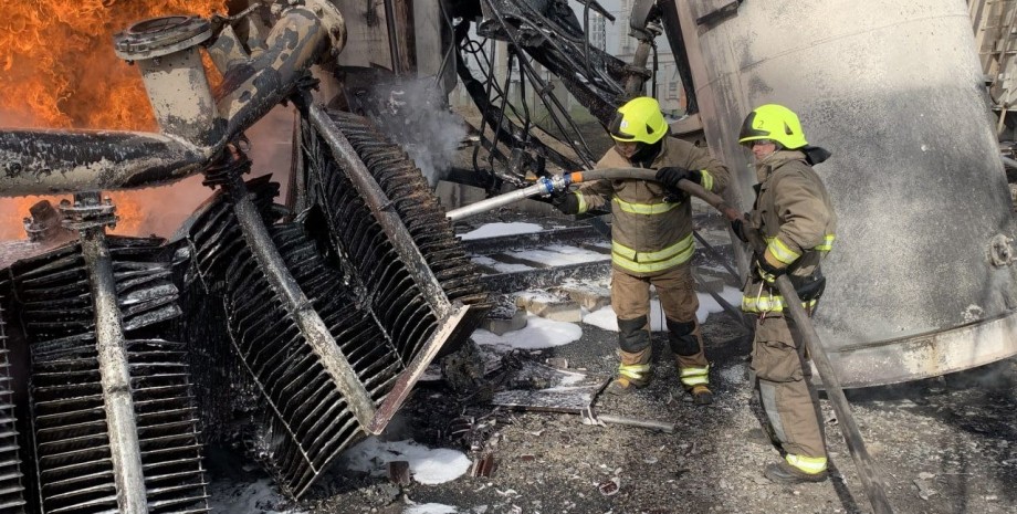 Ракетный удар Ракетный удар, прилет, электростанция, обстрел электростанции, ГСЧС, спасатели, пожар
