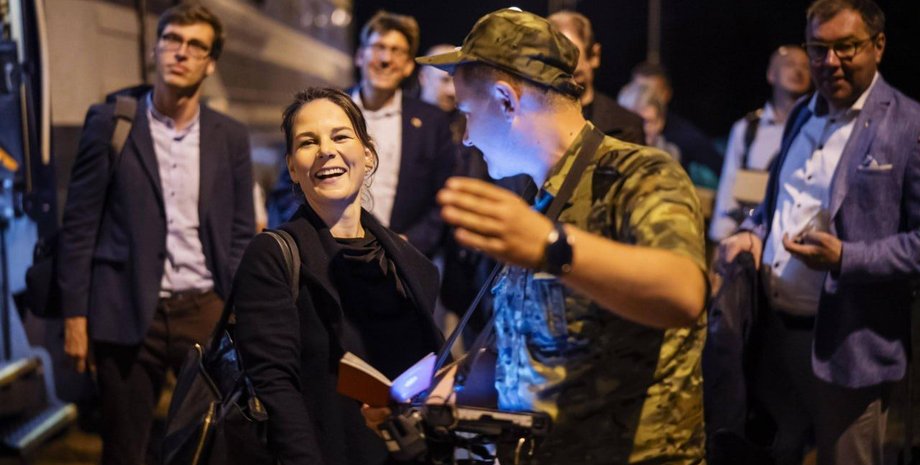 Германия, МИД Германии, Анналена Бербок, визит в Киев, визит в Украину