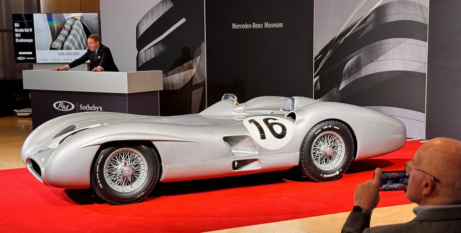 Mercedes W196 Strommlinienwagen Мерседес W196