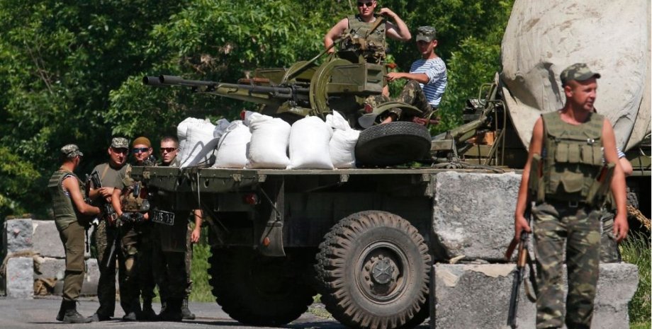 Силовики в Донбассе / Reuters