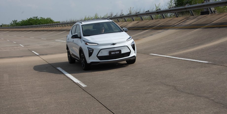 Chevrolet, Chevrolet Bolt, Chevrolet Bolt EUV, Электромобили, Электрокары, Авто, Автомобили, Рекорд, Запас хода