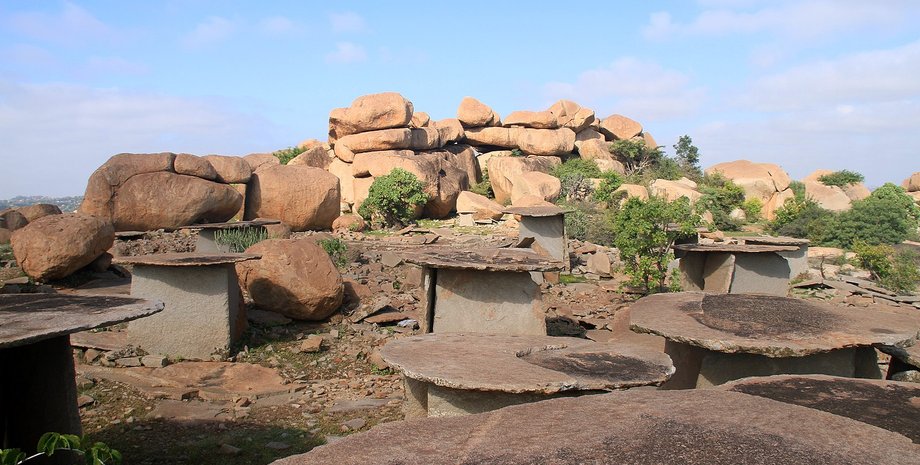 Некрополь Хире Бенкал