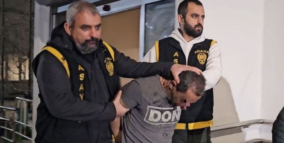 Мужчина три дня жил в вентиляционной шахте, что вынести из ювелирного магазина деньги и золото, преступления, криминал