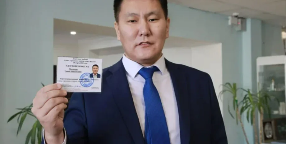 Савва Михайлов Чиновник Якутия Саха скандал изнасилование мигрант КНДР