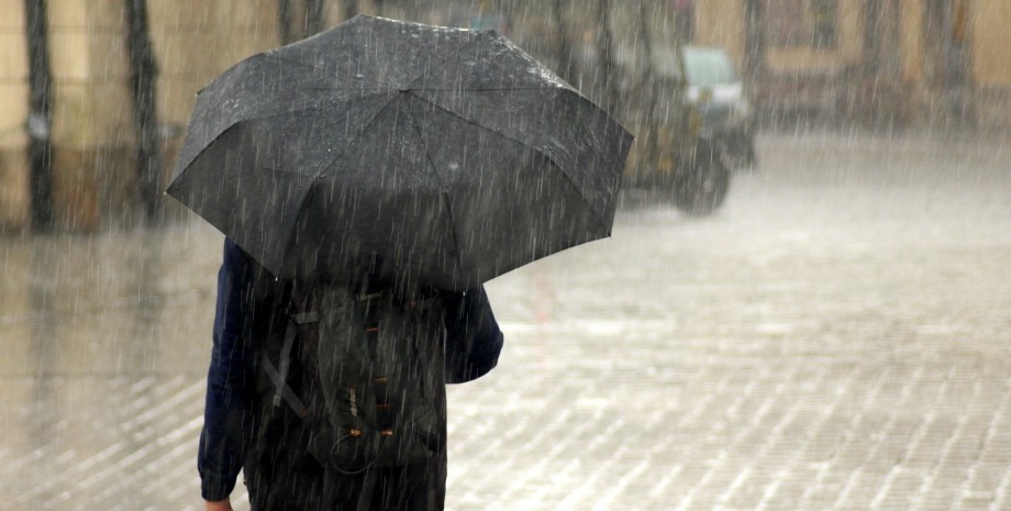парасолька, дощ, негода, погана погода, дощить, людина з парасолькою, чоловік з парасолькою, злива