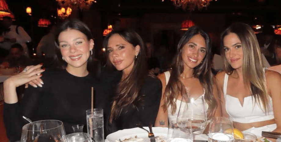 Виктория Бекхэм Никола Пельтц, жена Бруклина Бекхэма, жена Лео Месси, Дэвид Бекхэм Виктория, Антонелла Рокуццо