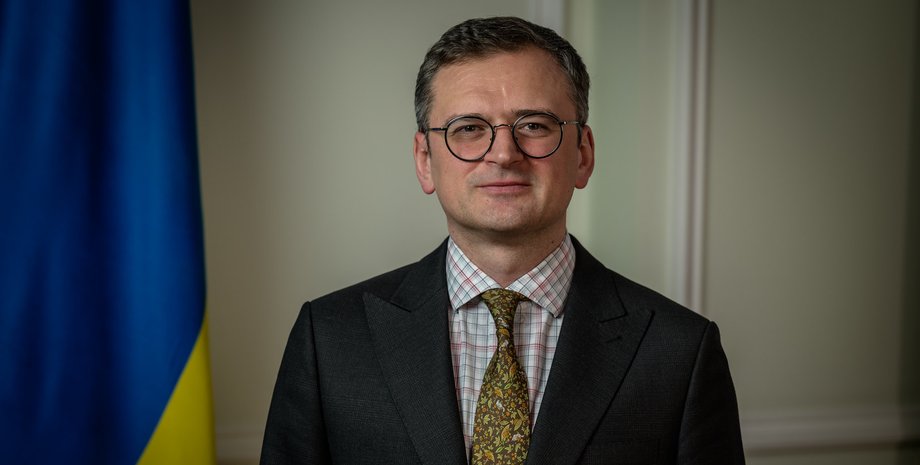 Кулеба спростував чутки про "втечу" до Польщі