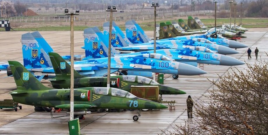 Военный аэродром в Миргороде