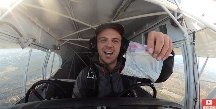 Тревор Джейкоб, блогер, пилот