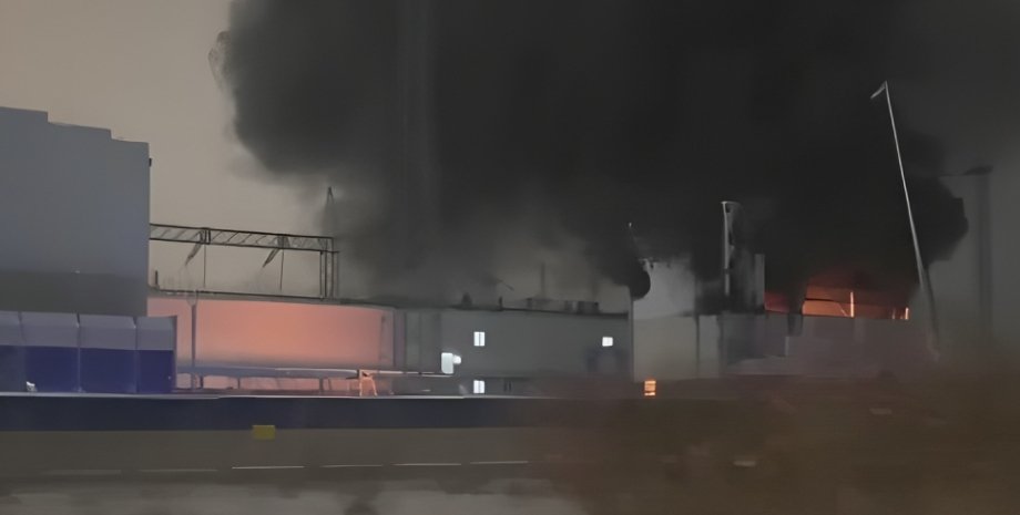 Пожар рядом с Москвой Пожар, Москва, подстанция, Люблино, фото