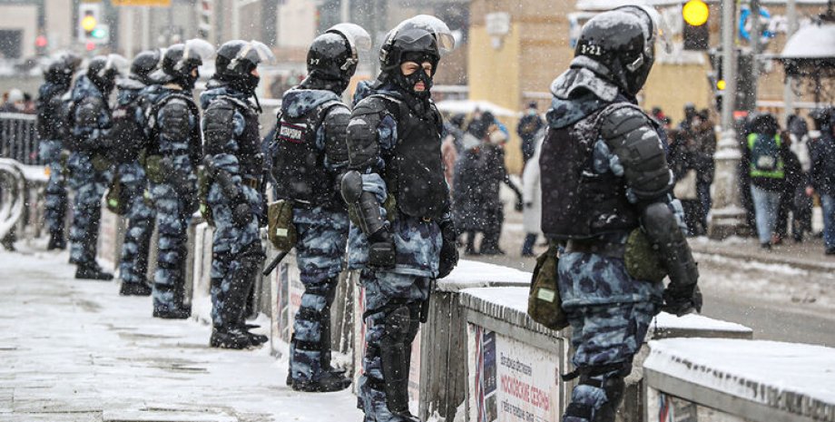 поліція, протести на підтримку Навального, 2021, акції протесту, зима, сніг, кордон