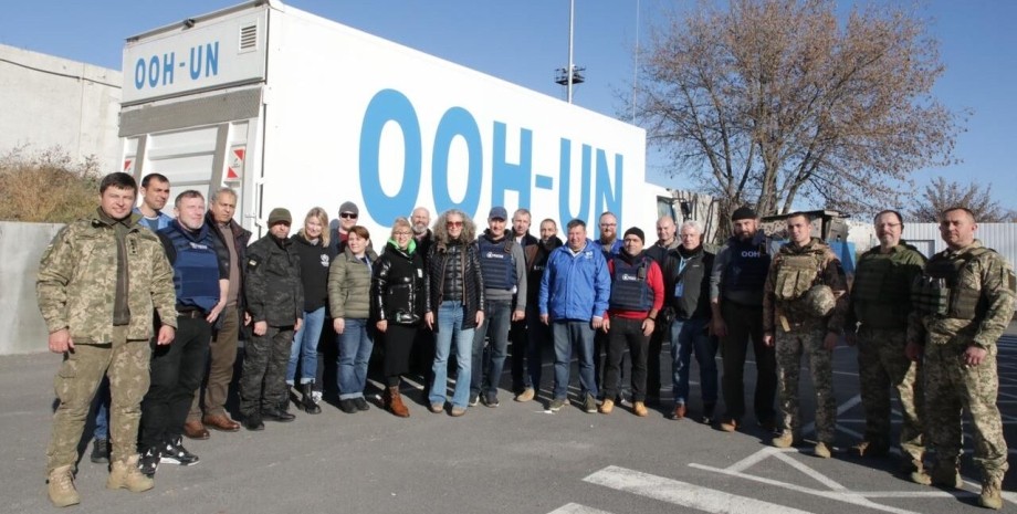 ООН, Херсон, волонтери, гуманітарна допомога, Херсонська область, війна в Україні, фото