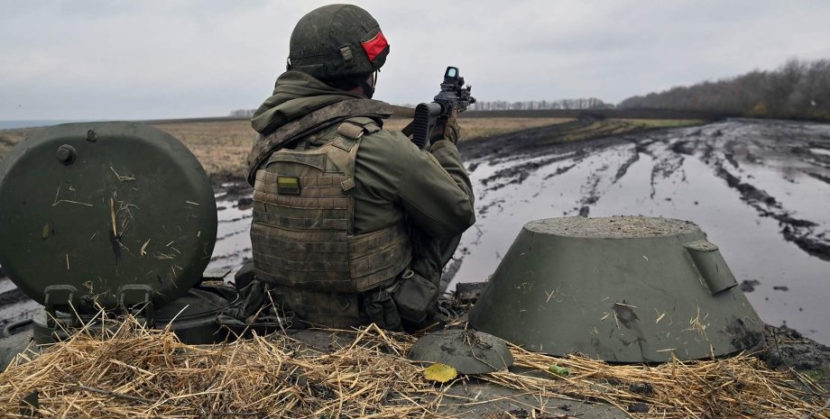Russische Truppen versuchen, sich an Reserven festzuhalten. Das ukrainische Komm...