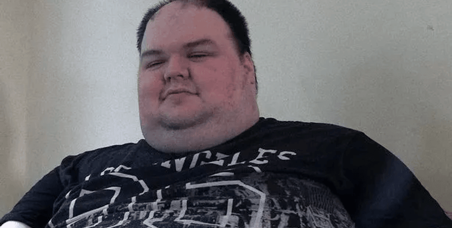 Чоловік із зайвою вагою, зайва вага, 220 кг, підозрюваний у викраденні, викраденні телеведучої, замах на людину, поліція, суд, арешт