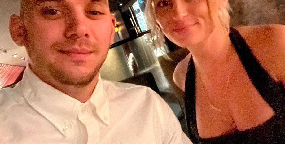 Призрак на селфи, влюбленная пара из Великобритании, мистика, паранормальное явление