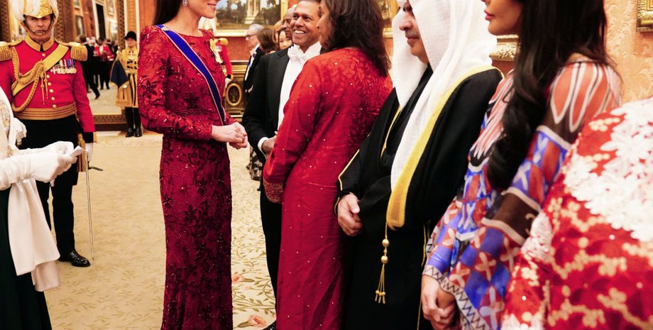 кейт міддлтон, тіара квітка лотоса, королівська тіара, образи кейт міддлтон, модний вихід кейт міддлтон