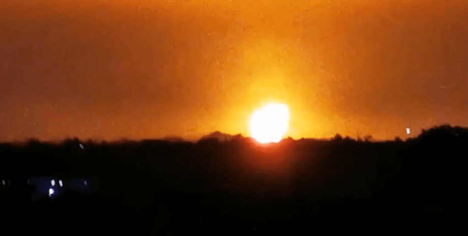 Взрыв, Оксфорд, пожар, молния, Британия, Великобритания