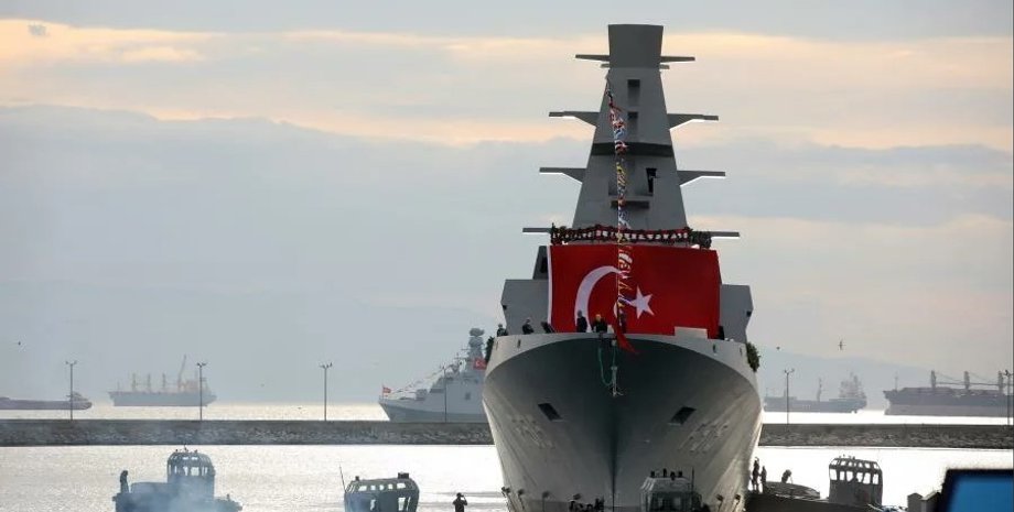 Фрегат TCG Istanbul ВМС Турции