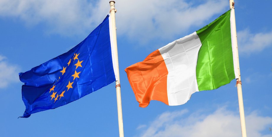 Флаги ЕС и Ирландии / Фото из открытых источников