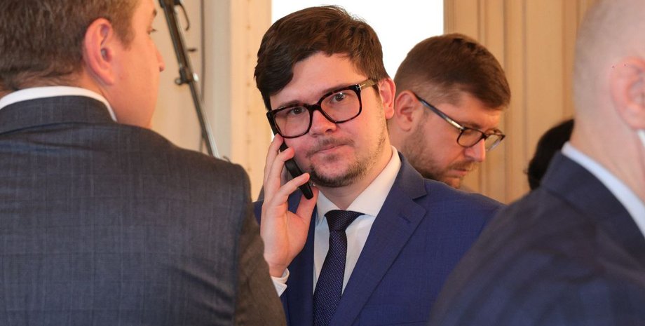 Богдан Малеваный отстранение подозрение коллаборант паспорт гражданство Россия ГБР