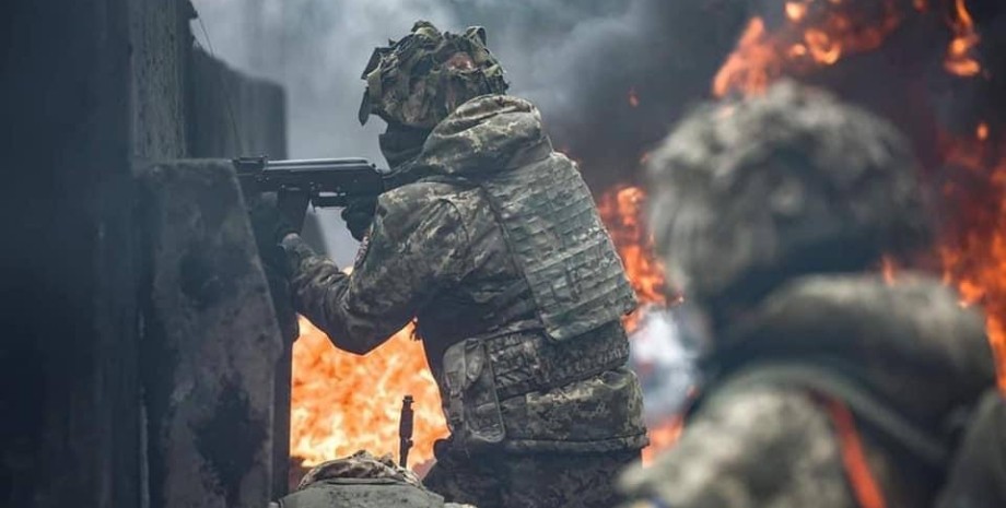 Na přední straně jsou ukrajinští bojovníci fyzicky a psychologicky unavení válko...