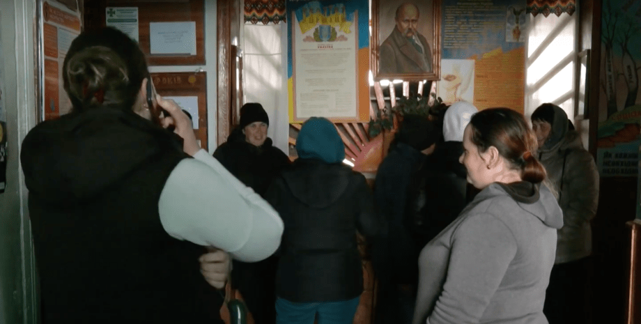 Школа в Верхней Яблоньке Верхняя Яблонька, школа Верхняя Яблонька, школа