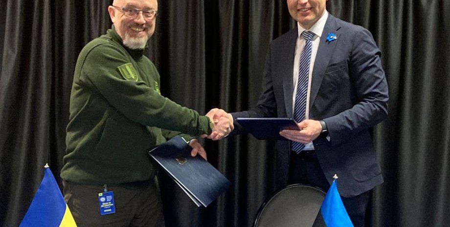 Олексій Резніков, Ханно Певкур